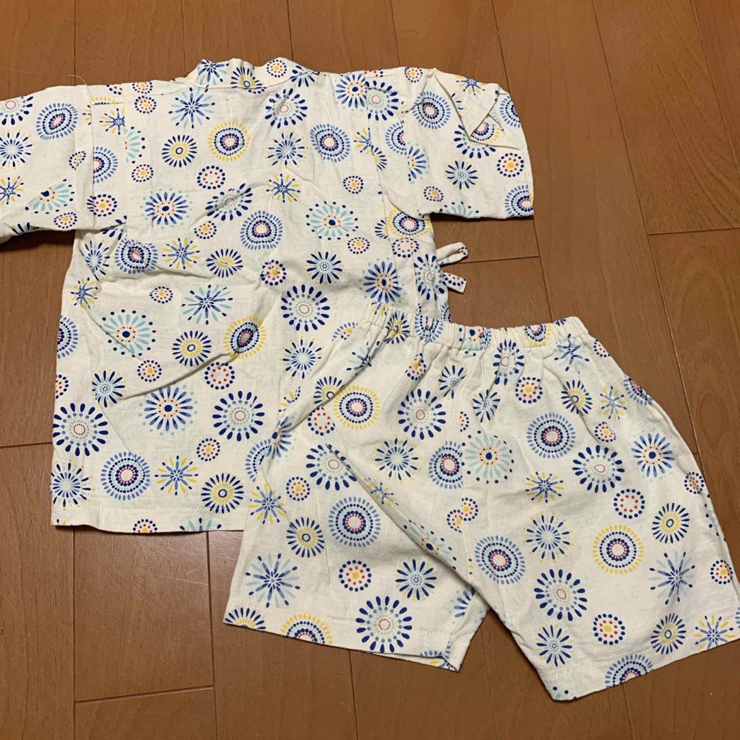 子供用甚平　花火柄 キッズ/ベビー/マタニティのキッズ服男の子用(90cm~)(甚平/浴衣)の商品写真