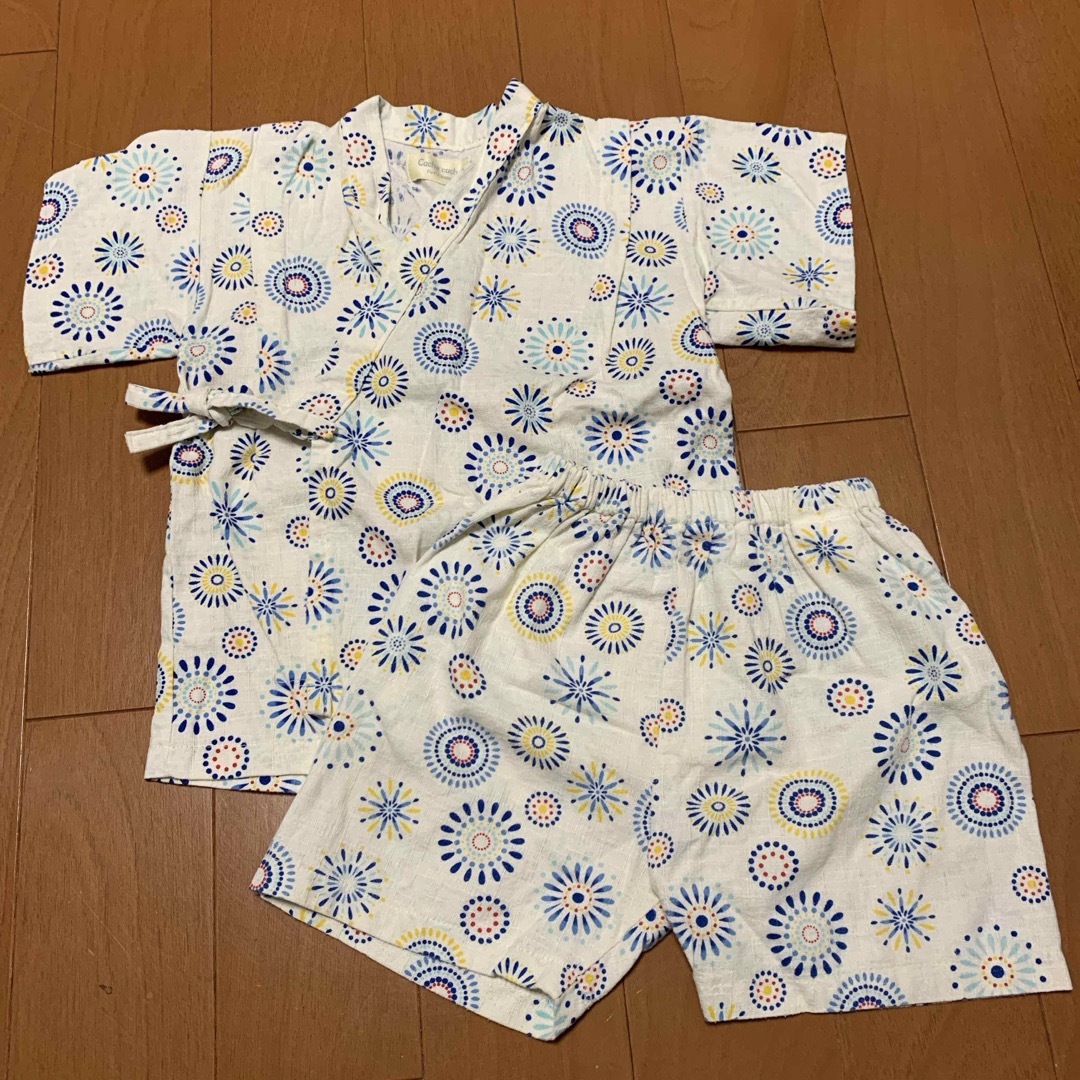 子供用甚平　花火柄 キッズ/ベビー/マタニティのキッズ服男の子用(90cm~)(甚平/浴衣)の商品写真