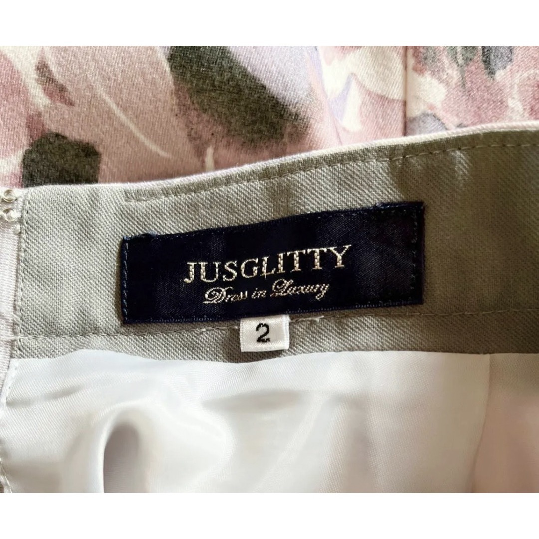 JUSGLITTY(ジャスグリッティー)のJUSGLITTY★花柄フレアスカート★サイズ２ レディースのスカート(ひざ丈スカート)の商品写真