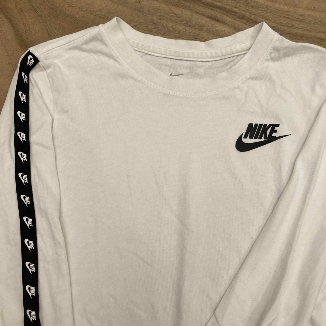 NIKE(ナイキ)のNIKE ナイキ ロンティ 長袖 Tシャツ 男の子 150 キッズ/ベビー/マタニティのキッズ服男の子用(90cm~)(Tシャツ/カットソー)の商品写真