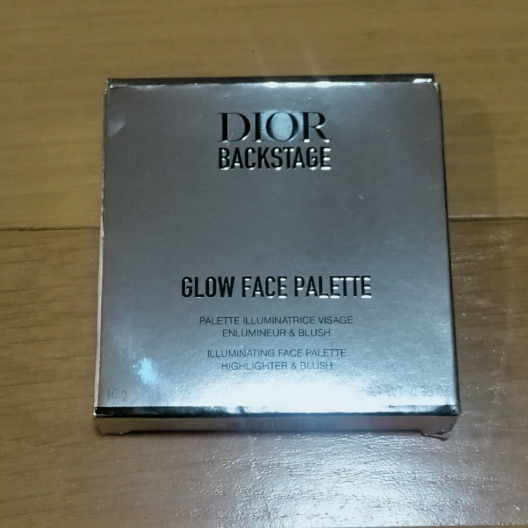 Dior(ディオール)のDIOR バックステージフェイスグロウパレット 001 コスメ/美容のベースメイク/化粧品(フェイスカラー)の商品写真