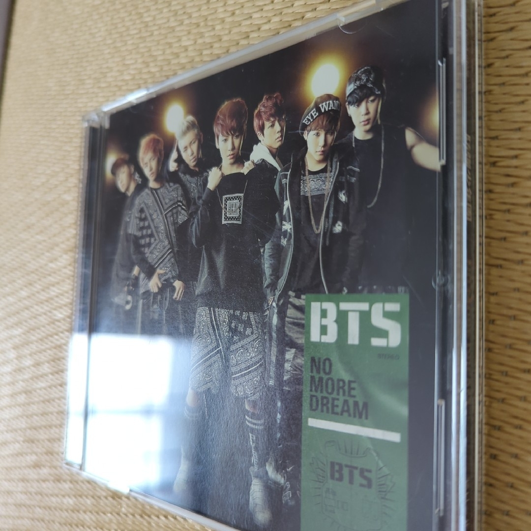 防弾少年団(BTS)(ボウダンショウネンダン)のBTS NO MORE DREAM  <初回限定盤A> 【CD+DVD】 エンタメ/ホビーのCD(ポップス/ロック(洋楽))の商品写真