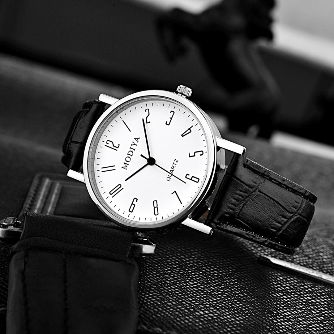 腕時計 ビジネスシンプル ナンバー文字盤 ブラック×ホワイト メンズの時計(腕時計(アナログ))の商品写真