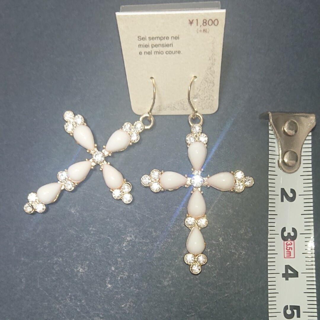 新品★未使用★ピアス★フック型★ゴールド金具 レディースのアクセサリー(ピアス)の商品写真