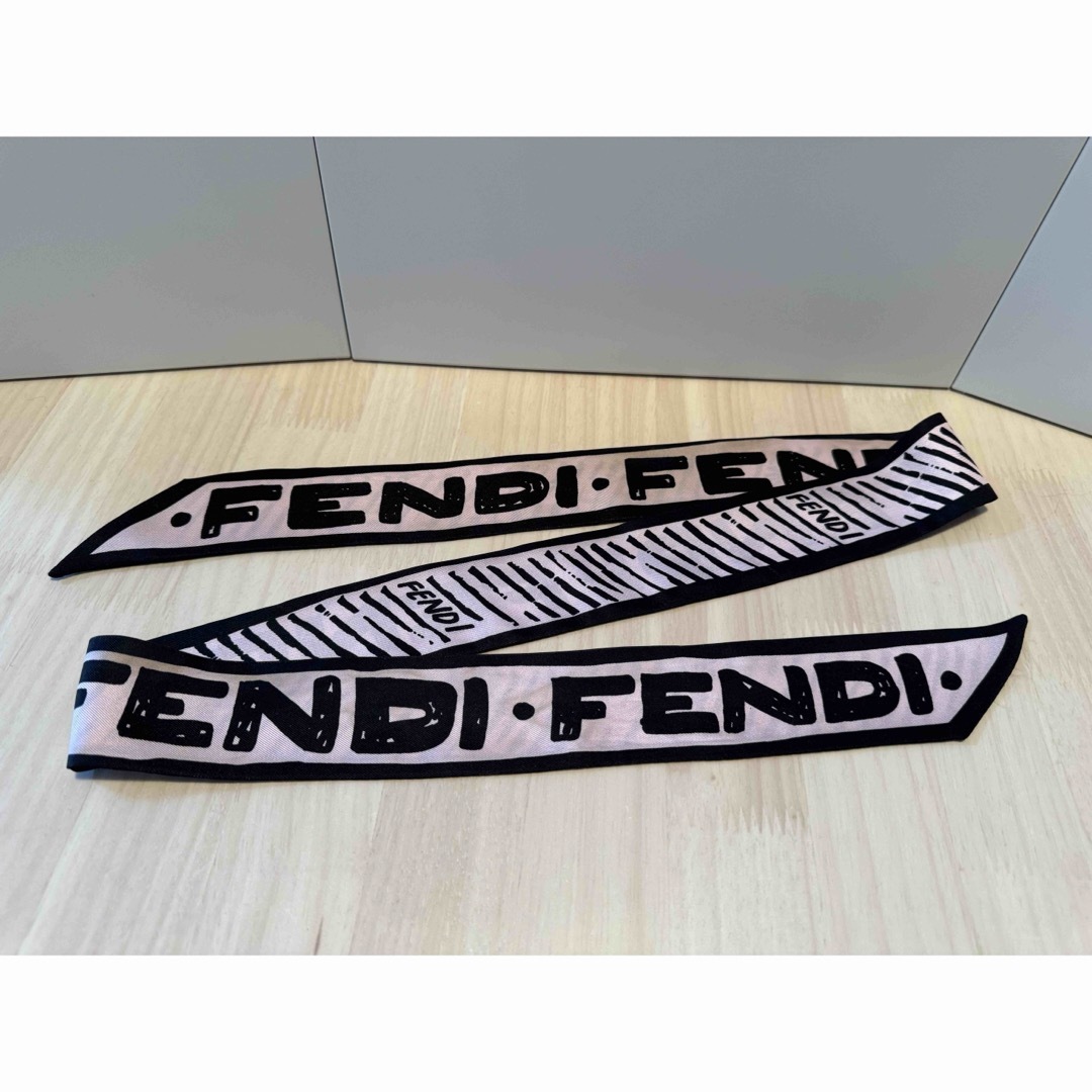 FENDI(フェンディ)のFENDIラッピー スカーフ レディースのファッション小物(バンダナ/スカーフ)の商品写真