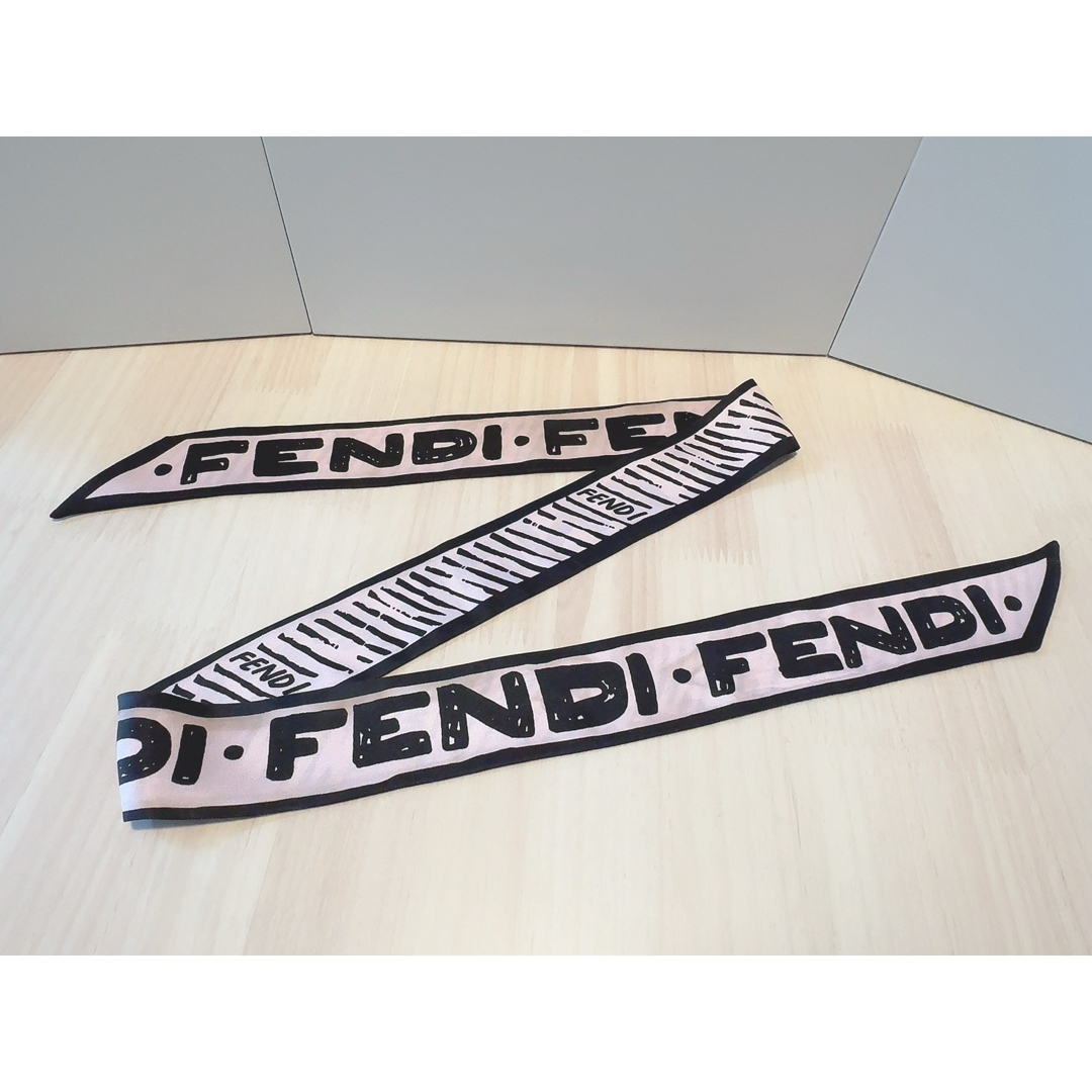 FENDI(フェンディ)のFENDIラッピー スカーフ レディースのファッション小物(バンダナ/スカーフ)の商品写真