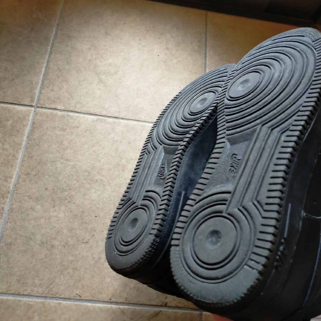 NIKE(ナイキ)のナイキ　エアフォースワン　ハイカットトリプルブラック　28cm メンズの靴/シューズ(スニーカー)の商品写真