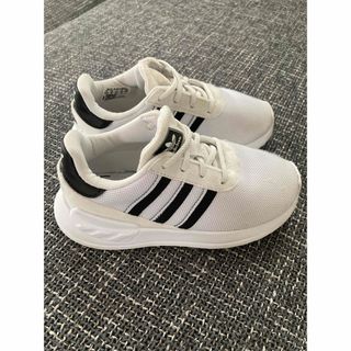 アディダス(adidas)のadidas スニーカー　16(スニーカー)