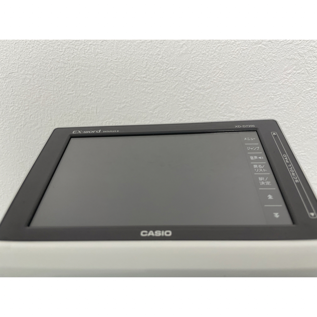 CASIO(カシオ)のCASIO EX-word 電子辞書 XD-D7300WE スマホ/家電/カメラのスマホ/家電/カメラ その他(その他)の商品写真