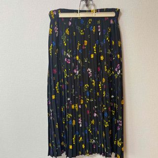 ザラ(ZARA)のZARA 花柄プリーツスカート(ロングスカート)