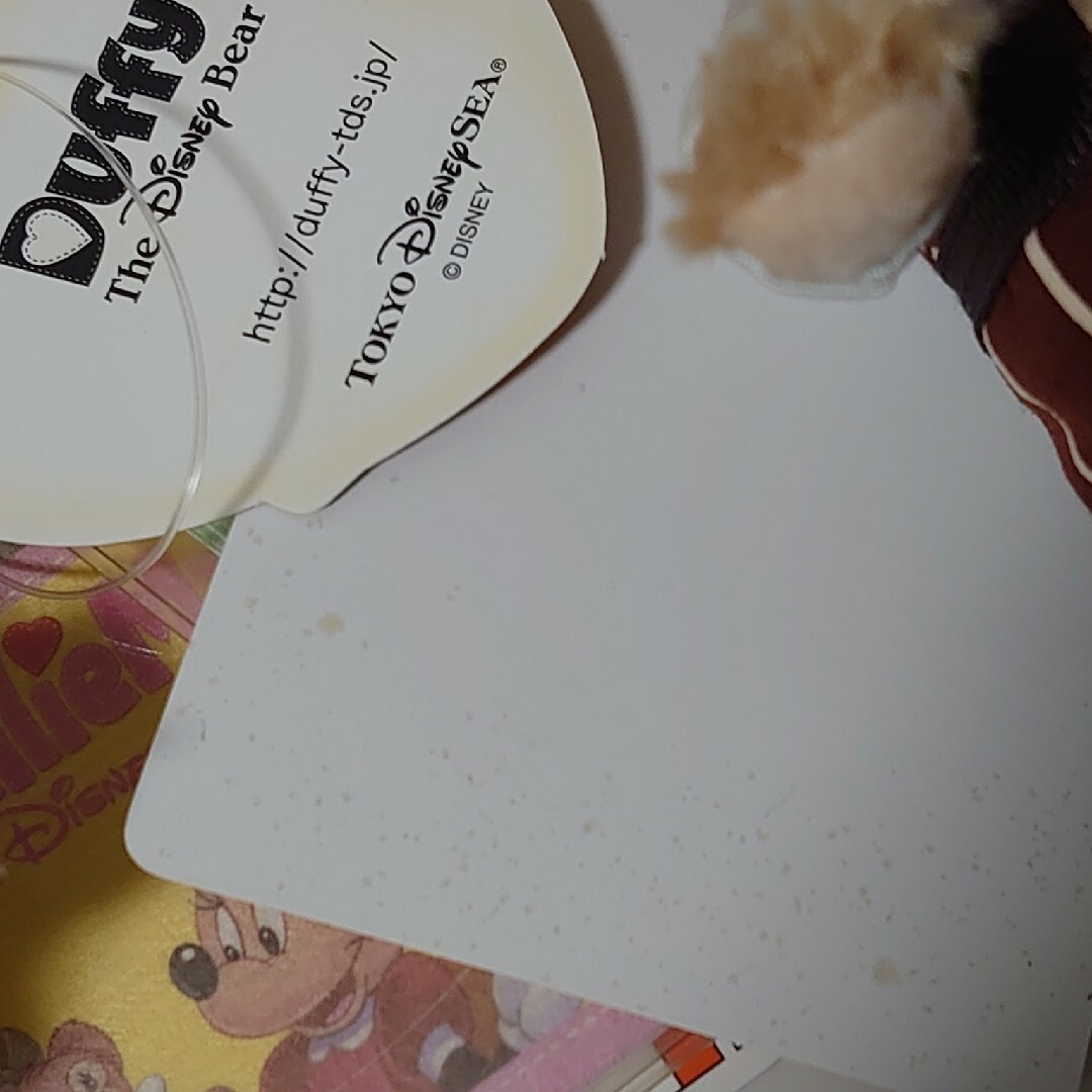 Disney(ディズニー)の2015バレンタインコスチュームぬいぐるみキーホルダー・ダッフィー&シェリーメイ エンタメ/ホビーのおもちゃ/ぬいぐるみ(キャラクターグッズ)の商品写真