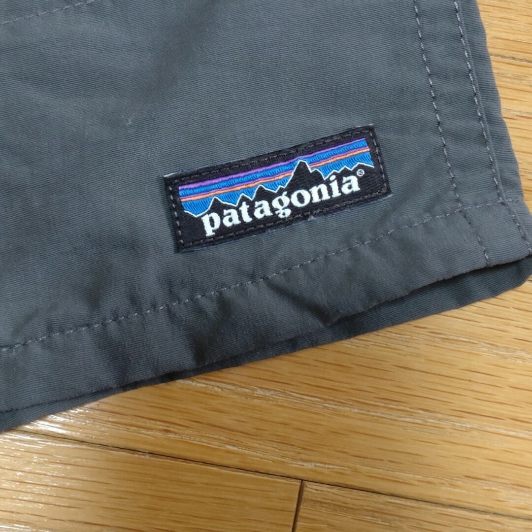 patagonia(パタゴニア)のパタゴニア　ラッシュガード　メンズL メンズのパンツ(その他)の商品写真