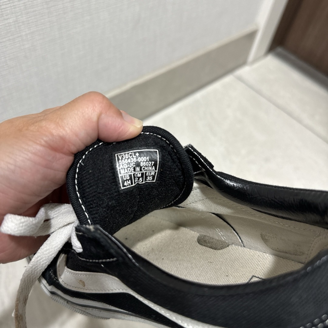 VANS(ヴァンズ)のバンズ　22.5センチ　スニーカー レディースの靴/シューズ(スニーカー)の商品写真