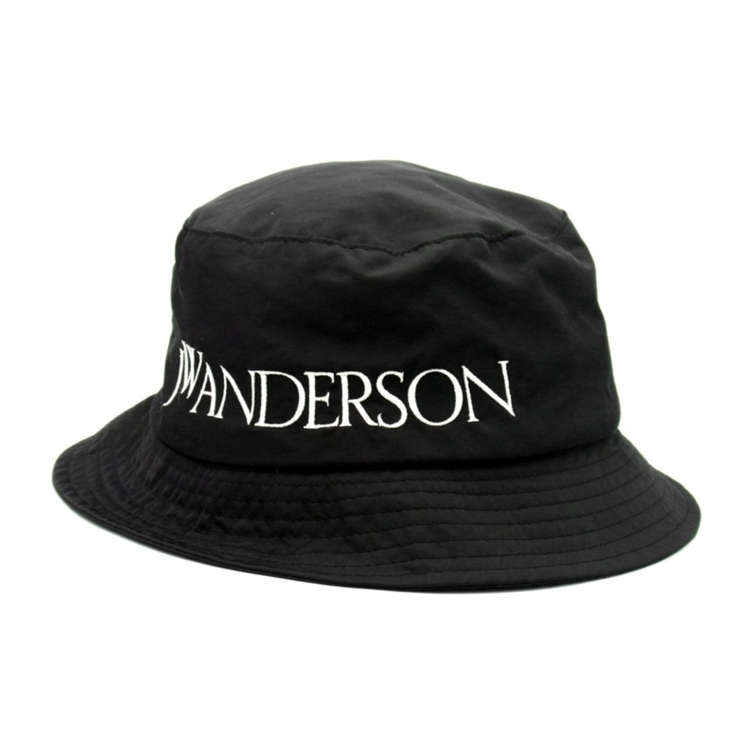 J.W.ANDERSON(ジェイダブリューアンダーソン)のジェイダブリューアンダーソン JWANDERSON ■ 【 BUCKET HAT WITH LOGO 592 20089005 】 ロゴ デザイン バケット ハット 32785 メンズの帽子(ハット)の商品写真