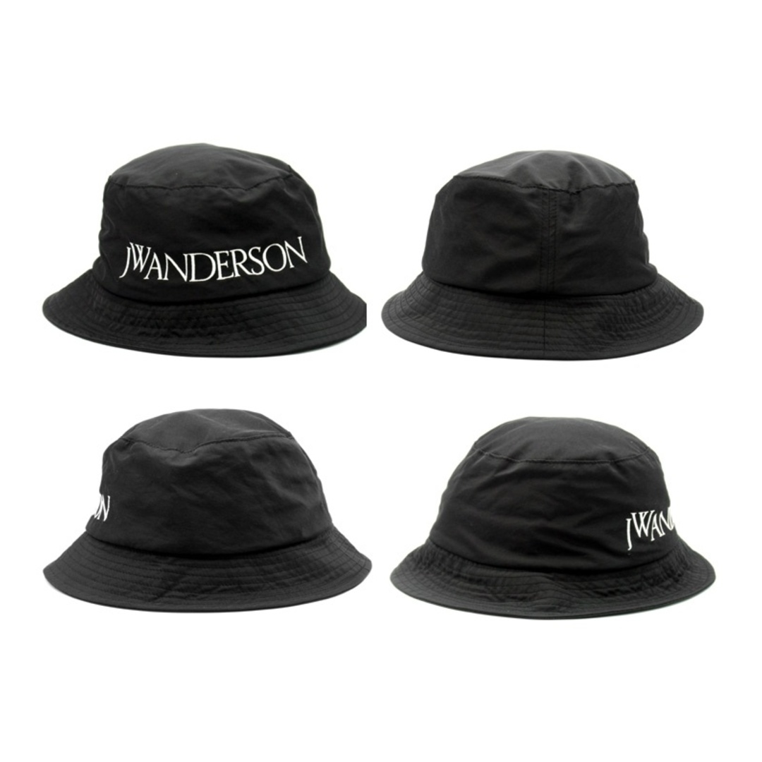 J.W.ANDERSON(ジェイダブリューアンダーソン)のジェイダブリューアンダーソン JWANDERSON ■ 【 BUCKET HAT WITH LOGO 592 20089005 】 ロゴ デザイン バケット ハット 32785 メンズの帽子(ハット)の商品写真