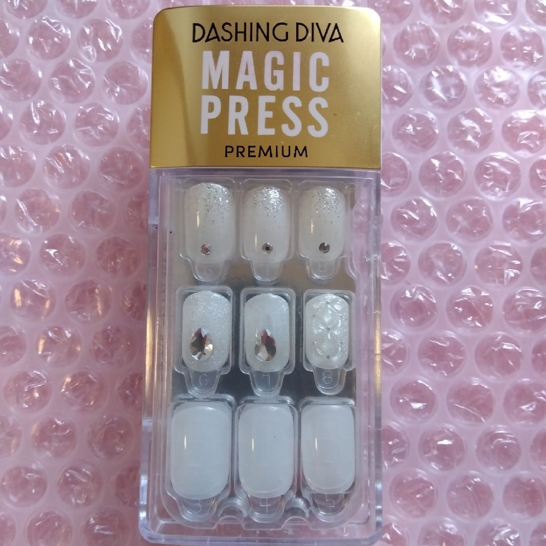 DASHING DIVA(ダッシングディバ)のDASHING DIVA ダッシングディバ マジックプレス コスメ/美容のネイル(つけ爪/ネイルチップ)の商品写真