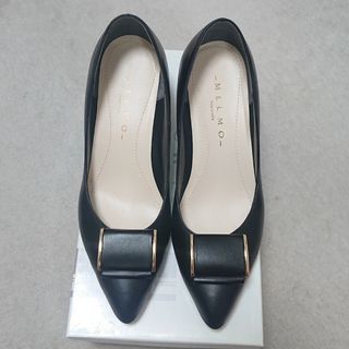 MELMO - 美品★パンプス★MELMO★本革★黒 × ゴールド金具★23.5㎝ (2E)