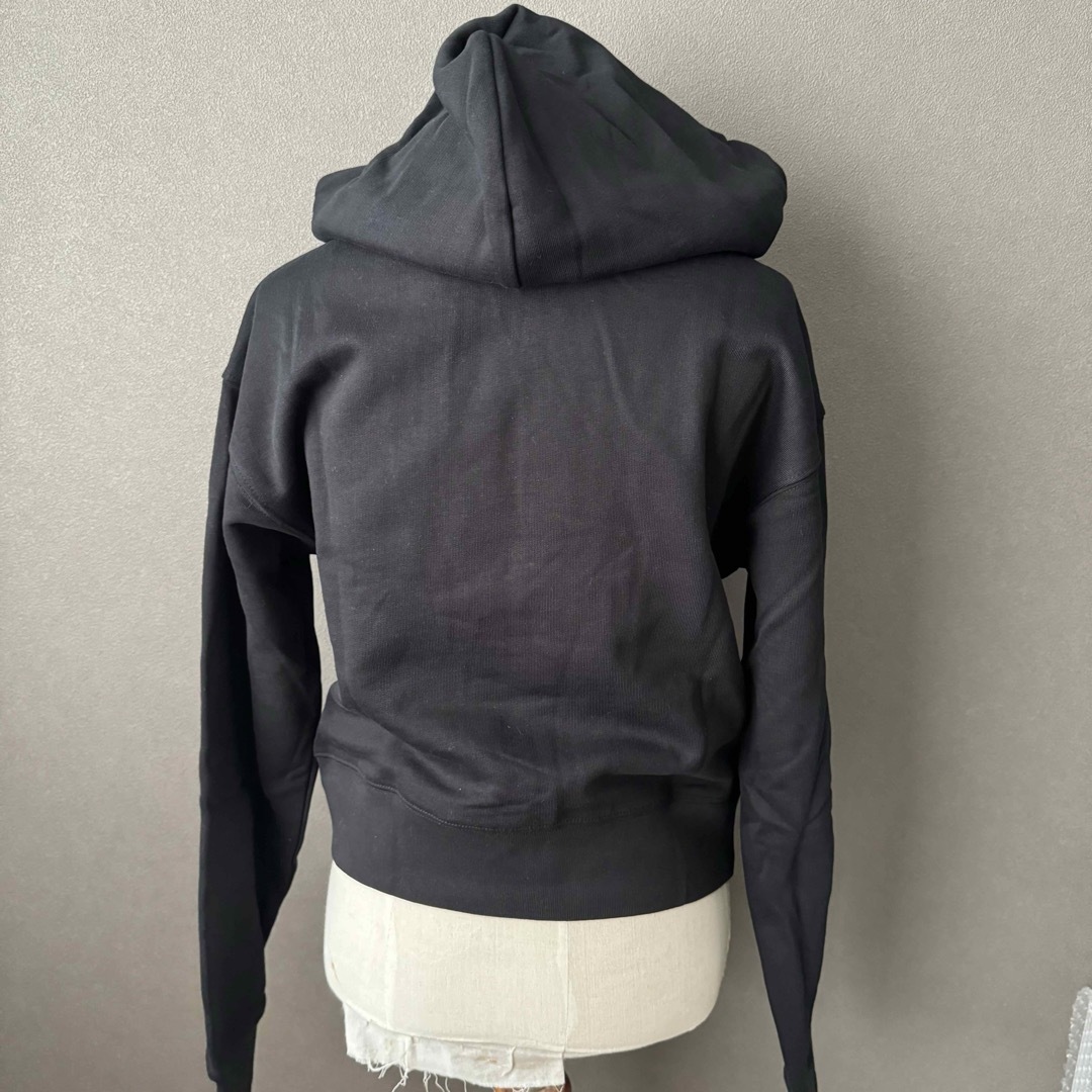 新品　ジャックムスJacquemus Le Hoodie フーディー レディースのトップス(パーカー)の商品写真