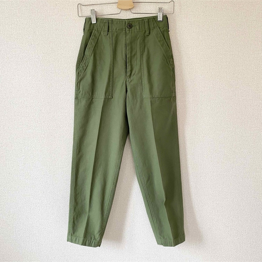 Shinzone(シンゾーン)のTHE SHINZONE BAKER PANTS P0 KHAKI カーキ レディースのパンツ(カジュアルパンツ)の商品写真