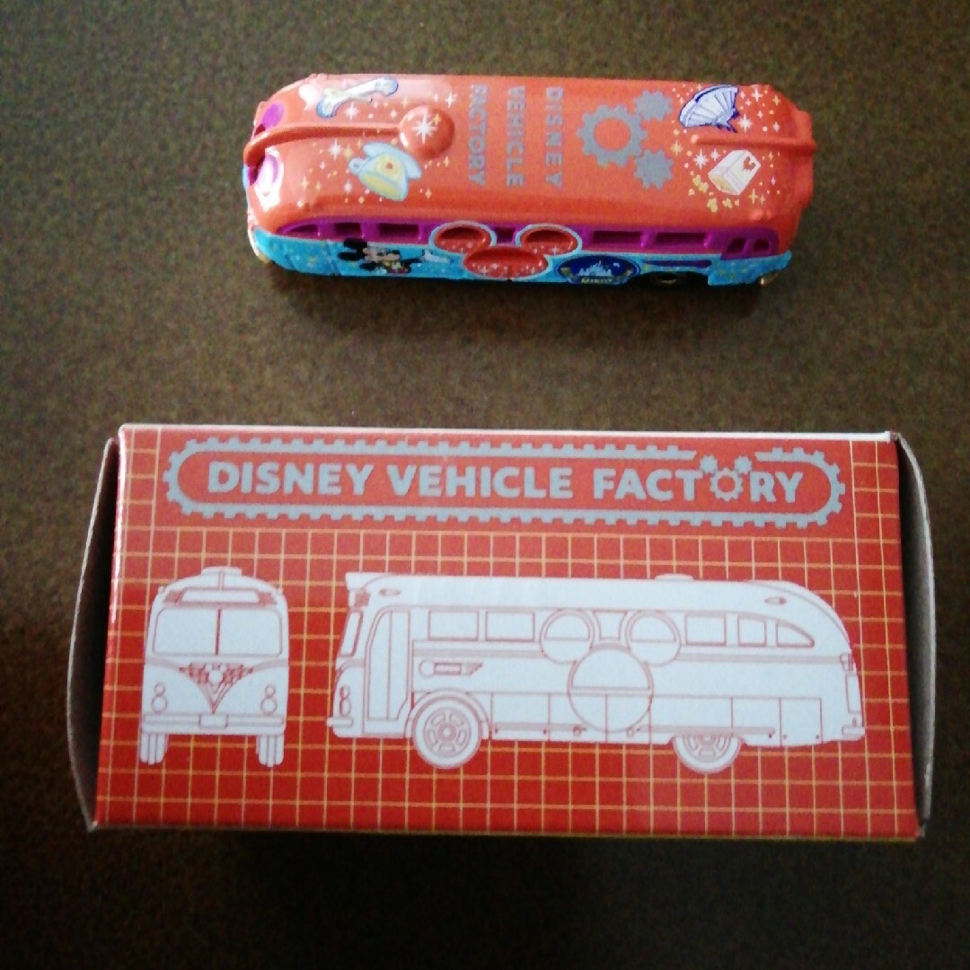 Disney(ディズニー)の40周年ディズニートミカクルーザーレッド エンタメ/ホビーのおもちゃ/ぬいぐるみ(キャラクターグッズ)の商品写真