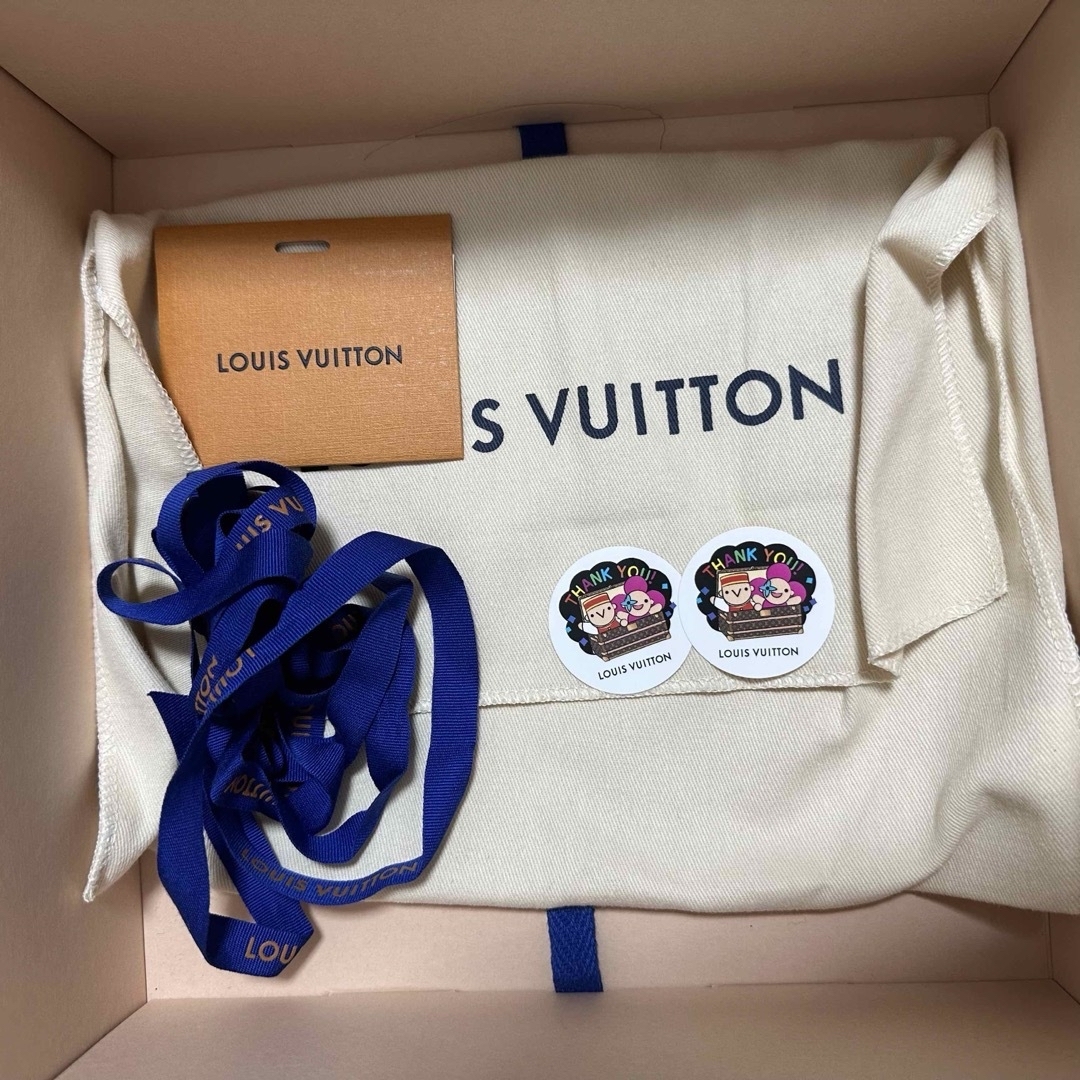 LOUIS VUITTON(ルイヴィトン)のLOUIS VUITTON ユーティリティ・クロスボディ ショルダー ヴィトン レディースのバッグ(ショルダーバッグ)の商品写真