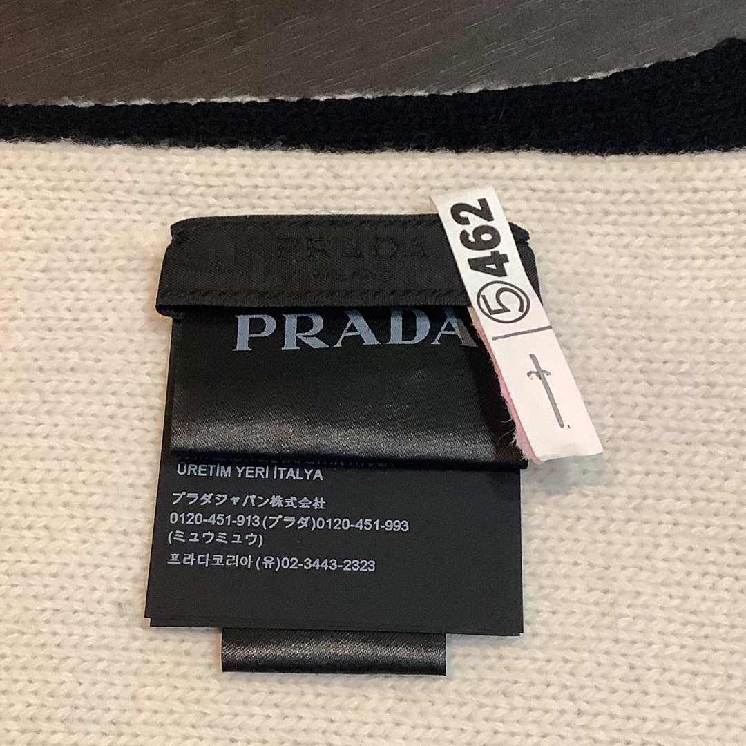 PRADA(プラダ)の21AW プラダ PRADA ロゴ カシミヤ ウール マフラー ブラック 黒 メンズのファッション小物(マフラー)の商品写真