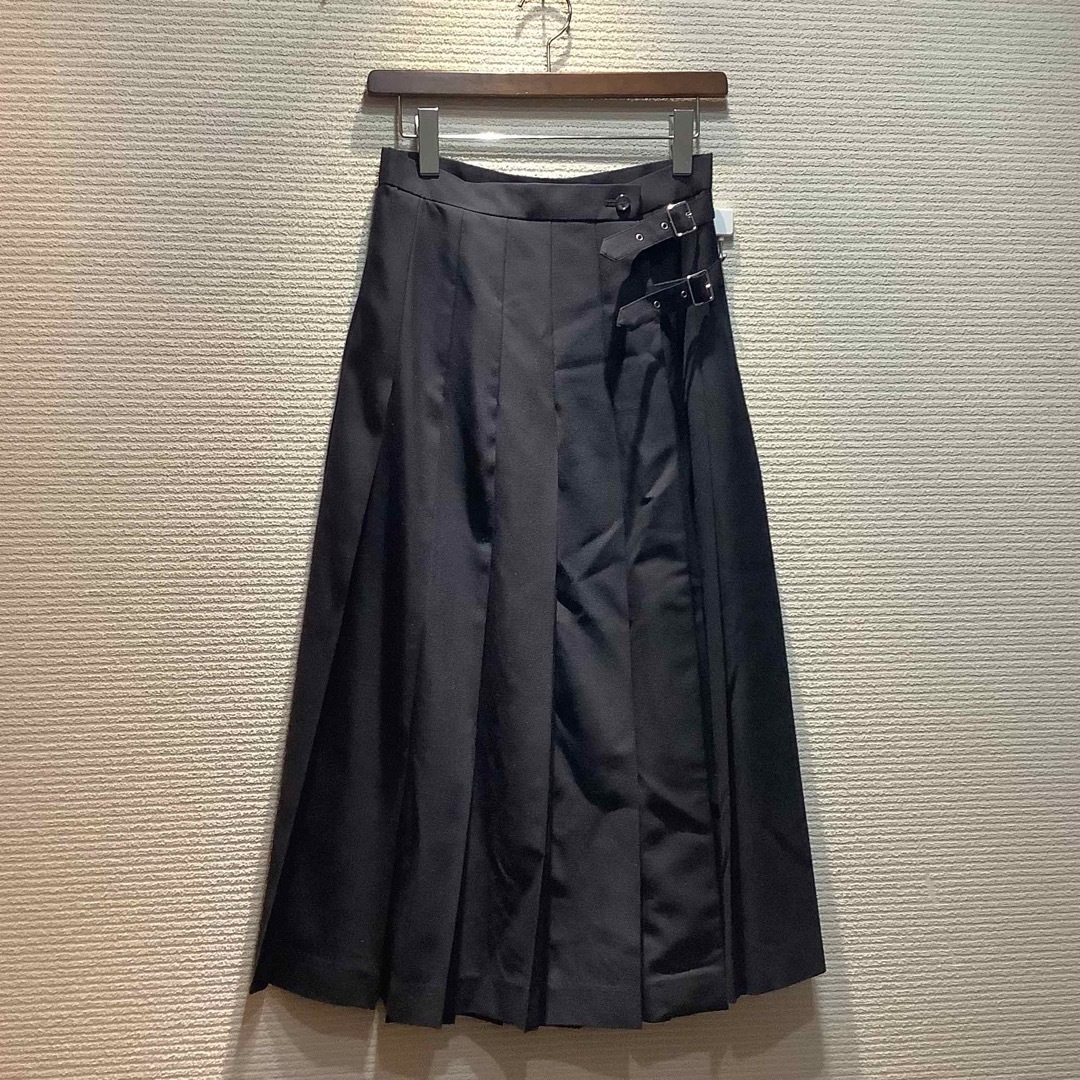 noir kei ninomiya(ノワールケイニノミヤ)のノワール ケイニノミヤ kei ninomiya ベルト プリーツ スカート 黒 レディースのスカート(ロングスカート)の商品写真
