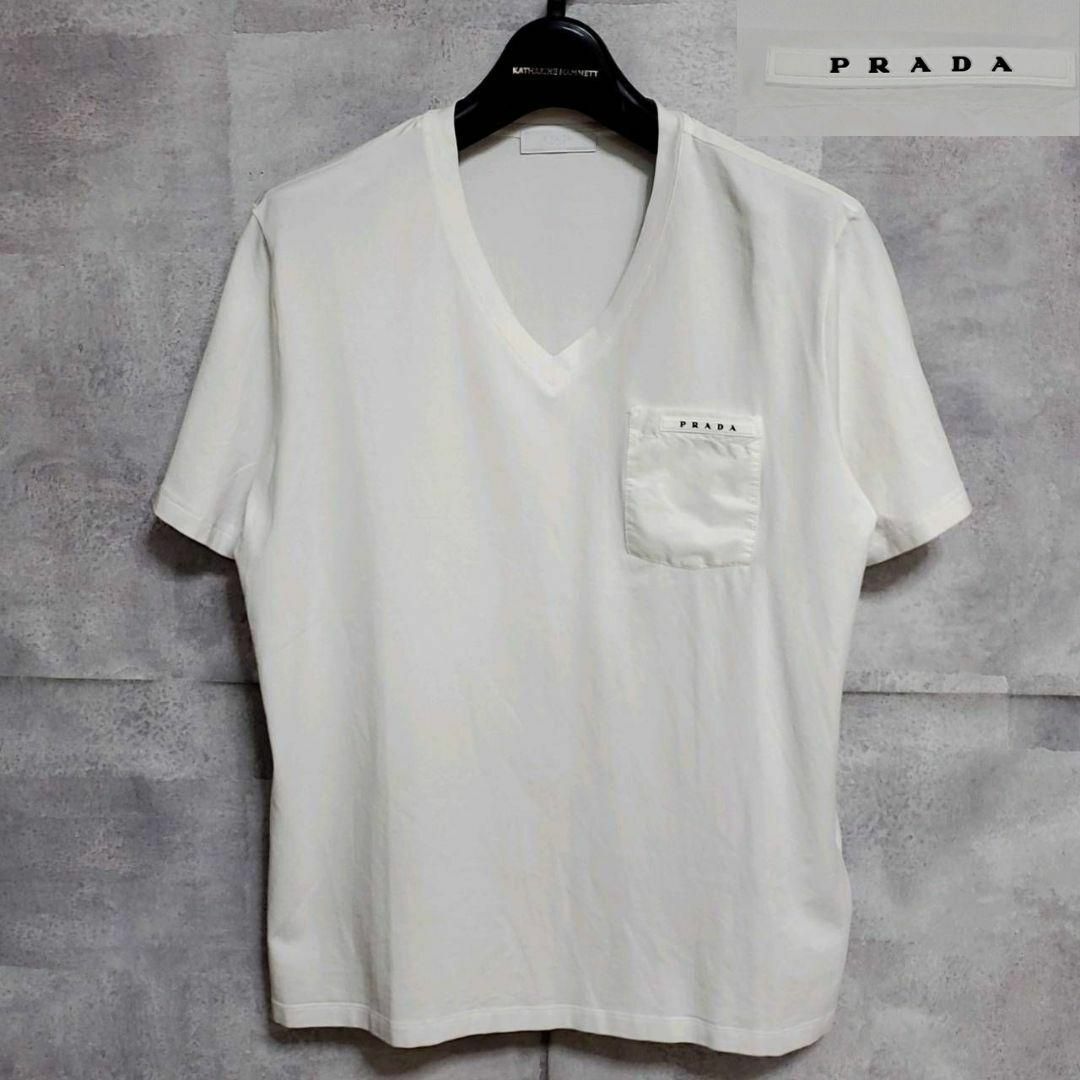 PRADA(プラダ)の美品 L プラダ ラバータグ Vネック Tシャツ 白 胸元ポケット ワンポイント メンズのトップス(Tシャツ/カットソー(半袖/袖なし))の商品写真