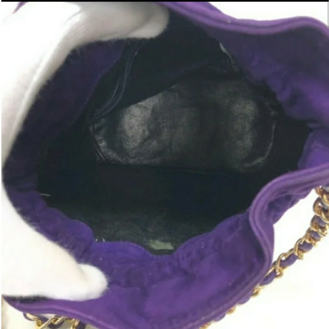 CHANEL(シャネル)のシャネル　スエード　マトラッセ　巾着　ショルダーバッグ　紫 レディースのバッグ(ショルダーバッグ)の商品写真