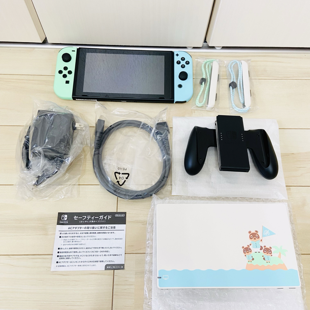 Nintendo Switch(ニンテンドースイッチ)の【未使用に近い】Nintendo Switch スイッチ　本体　どうぶつの森 エンタメ/ホビーのゲームソフト/ゲーム機本体(家庭用ゲーム機本体)の商品写真