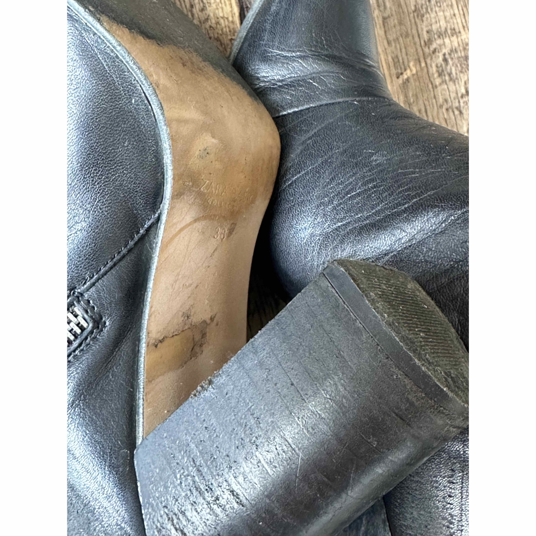 ZARA HOME(ザラホーム)の黒色　本革ショートブーツ 24cm レディースの靴/シューズ(レインブーツ/長靴)の商品写真
