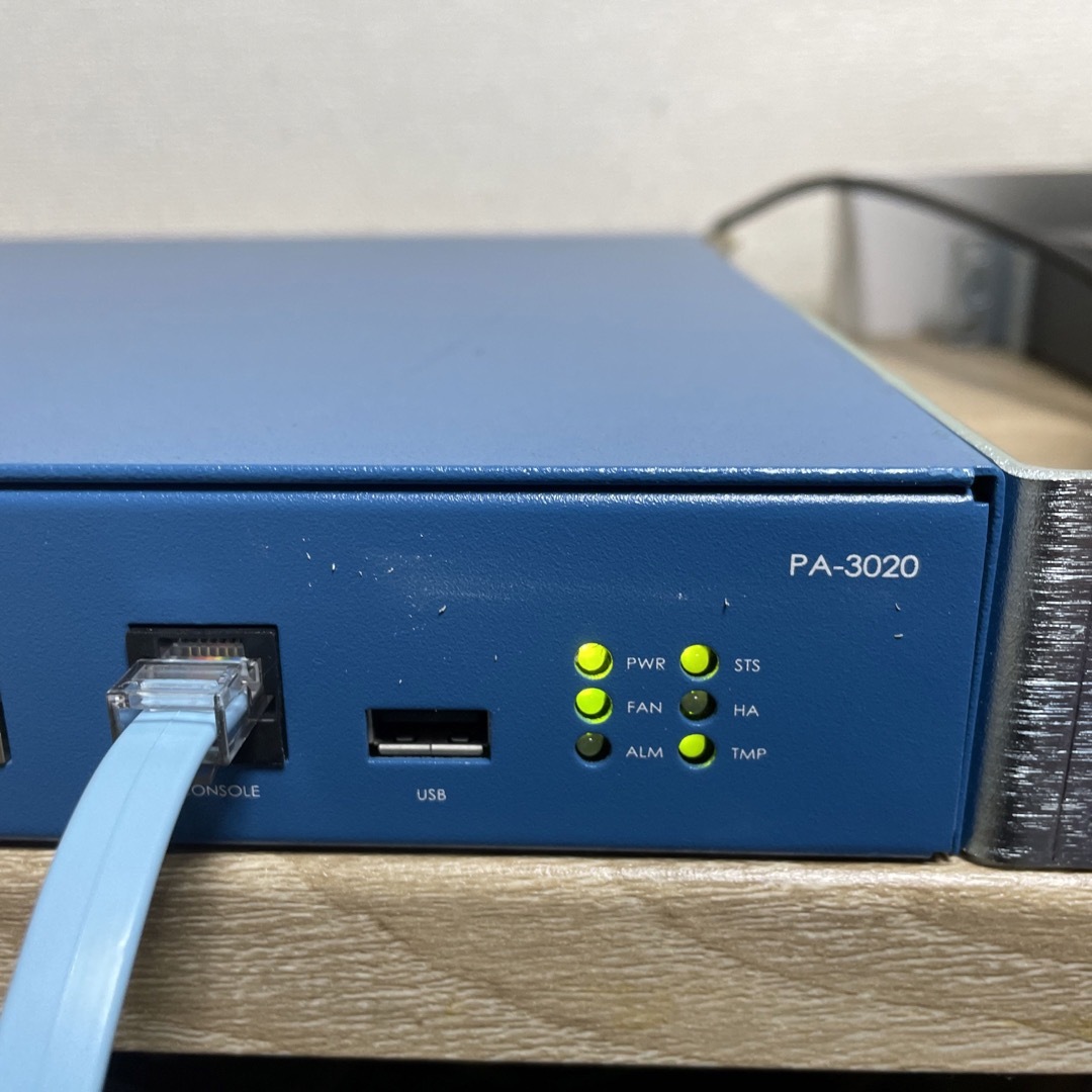 CISCO(シスコシステムズ)のpaloalto PA-3020 ファイアウォール パロアルト ネットワークス スマホ/家電/カメラのPC/タブレット(PC周辺機器)の商品写真