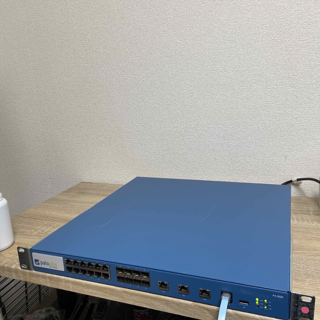 CISCO(シスコシステムズ)のpaloalto PA-3020 ファイアウォール パロアルト ネットワークス スマホ/家電/カメラのPC/タブレット(PC周辺機器)の商品写真