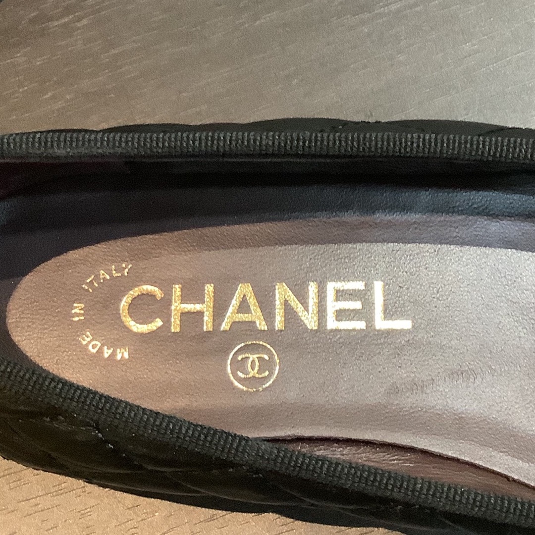 CHANEL(シャネル)のシャネル CHANEL マトラッセ リボン バレエシューズ ブラック 36.5C レディースの靴/シューズ(バレエシューズ)の商品写真