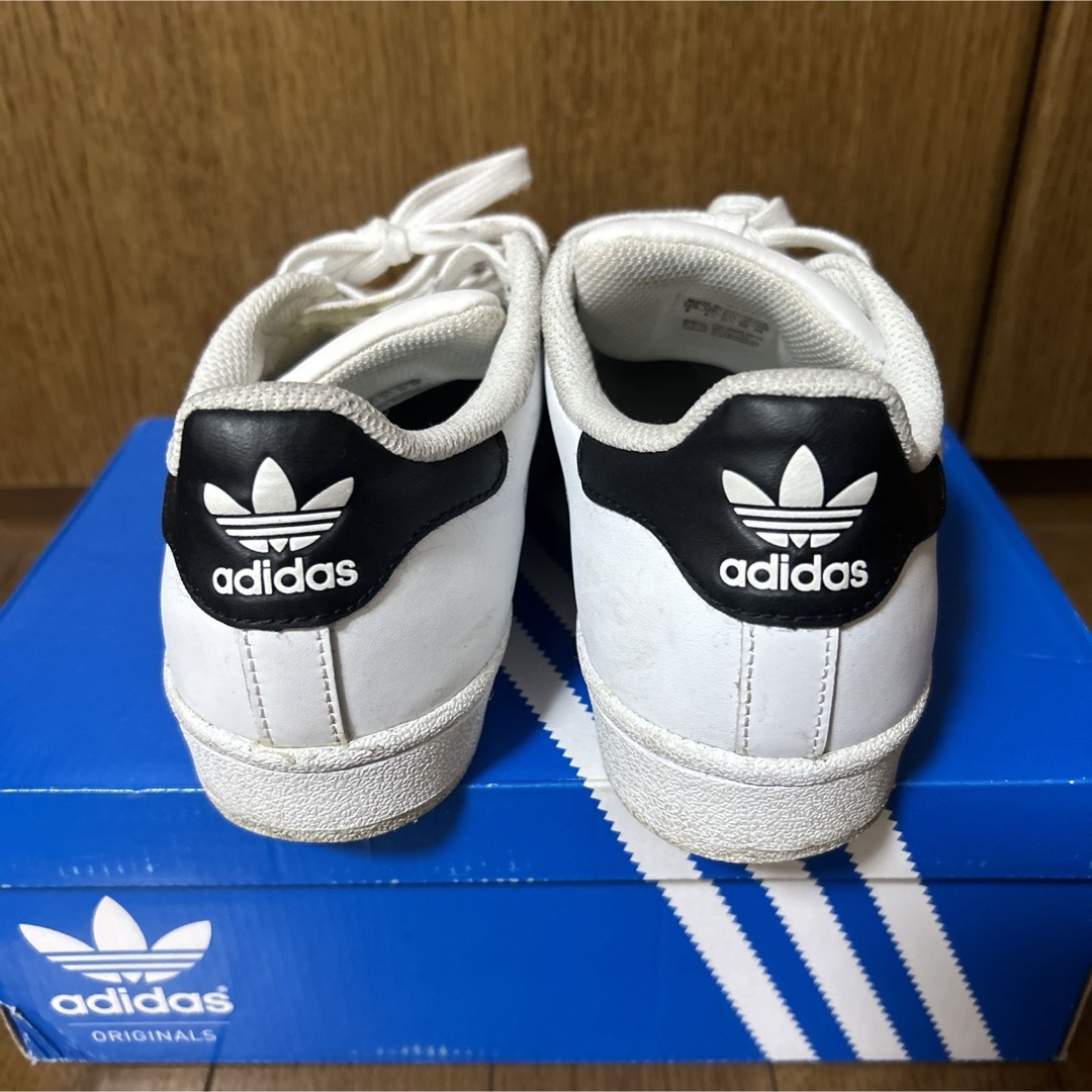 adidas(アディダス)のadidas☆SUPERSTAR J  サイズ5  アディダス　スーパースター レディースの靴/シューズ(スニーカー)の商品写真