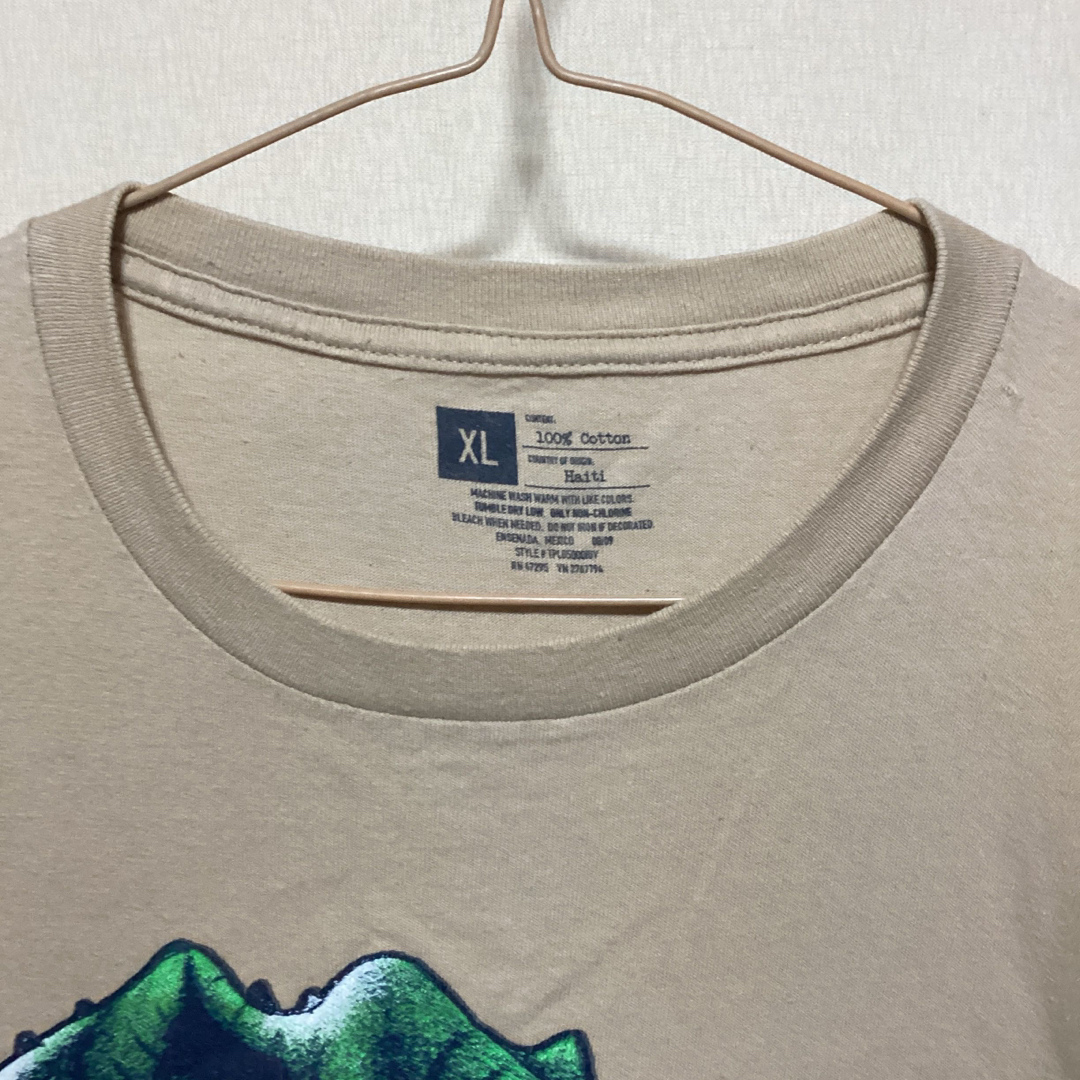 値下げ　¥5777→¥5666  恐竜Tシャツ　メンズ　XL メンズのトップス(Tシャツ/カットソー(半袖/袖なし))の商品写真