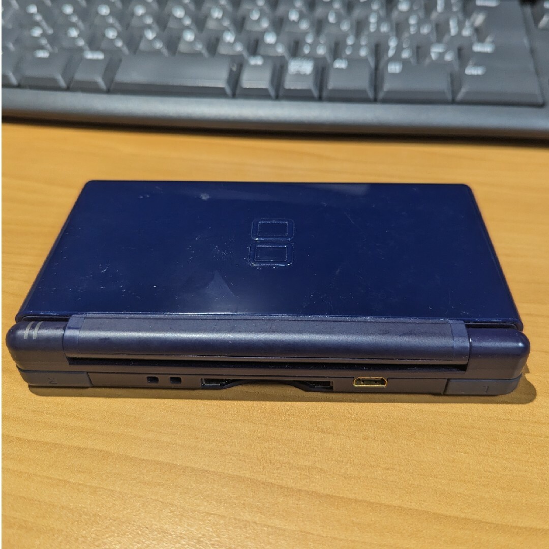 DS Lite USG−001　ジャンク エンタメ/ホビーのゲームソフト/ゲーム機本体(家庭用ゲーム機本体)の商品写真