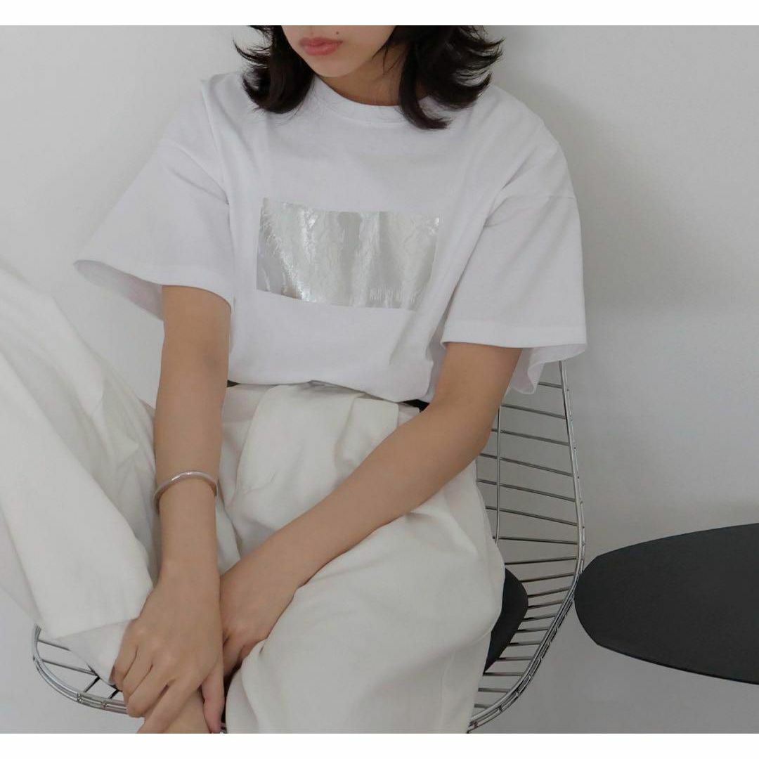 箔プリントTシャツ/オフホワイト×シルバー レディースのトップス(Tシャツ(半袖/袖なし))の商品写真
