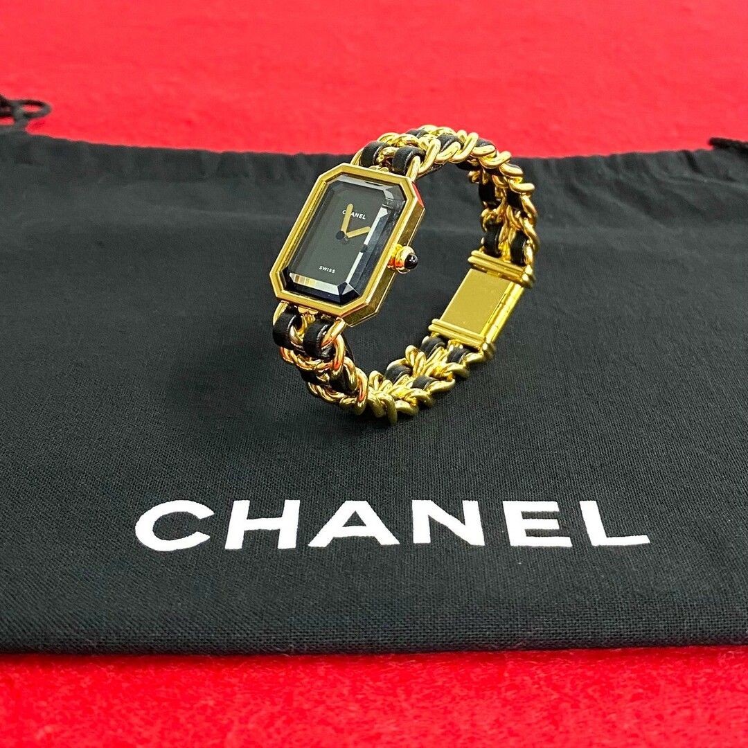 CHANEL(シャネル)の極 美品 稼働品 CHANEL シャネル プルミエール Mサイズ クォーツ レザー 本革 腕時計 アクセサリー レディース ゴールド ブラック 22615 レディースのファッション小物(腕時計)の商品写真