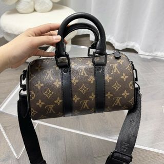 ルイヴィトン(LOUIS VUITTON)の激レア  LOUIS VUITTONルイヴィトン レディース ショルダーバッグ(ショルダーバッグ)