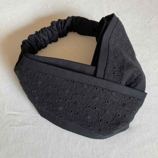 黒Wガーゼ刺繍レース　ハンドメイド　クロスターバン(ヘアバンド)