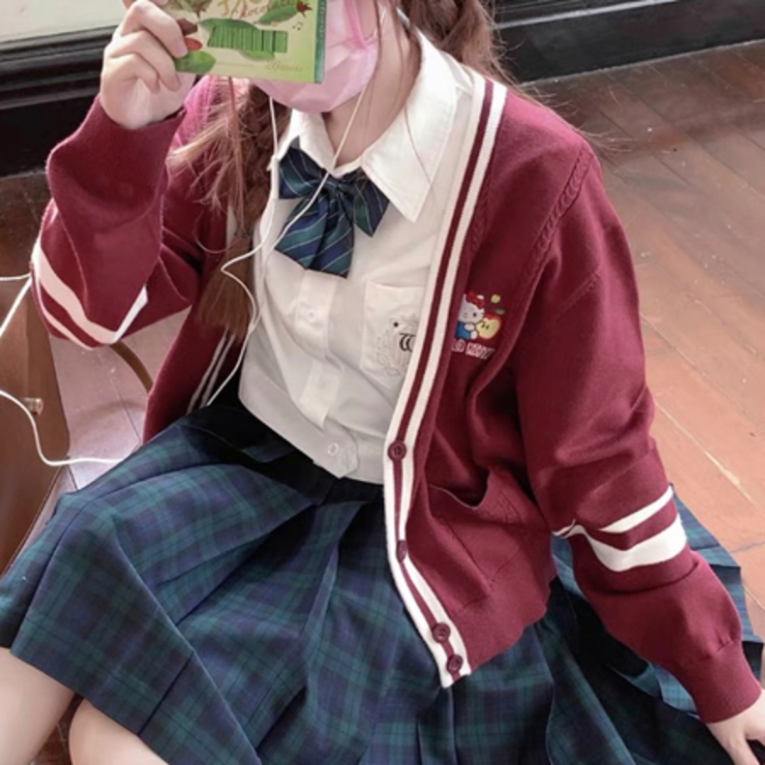 サンリオ(サンリオ)のハローキティー　ニットガーデ　制服　コスプレ レディースのトップス(カーディガン)の商品写真