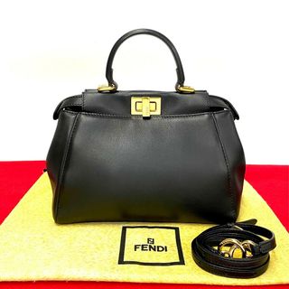 フェンディ(FENDI)のほぼ未使用 FENDI フェンディ ピーカブー スモール ターンロック ロゴ 金具 レザー 2way ハンドバッグ ショルダーバッグ ブラック -4007(ハンドバッグ)