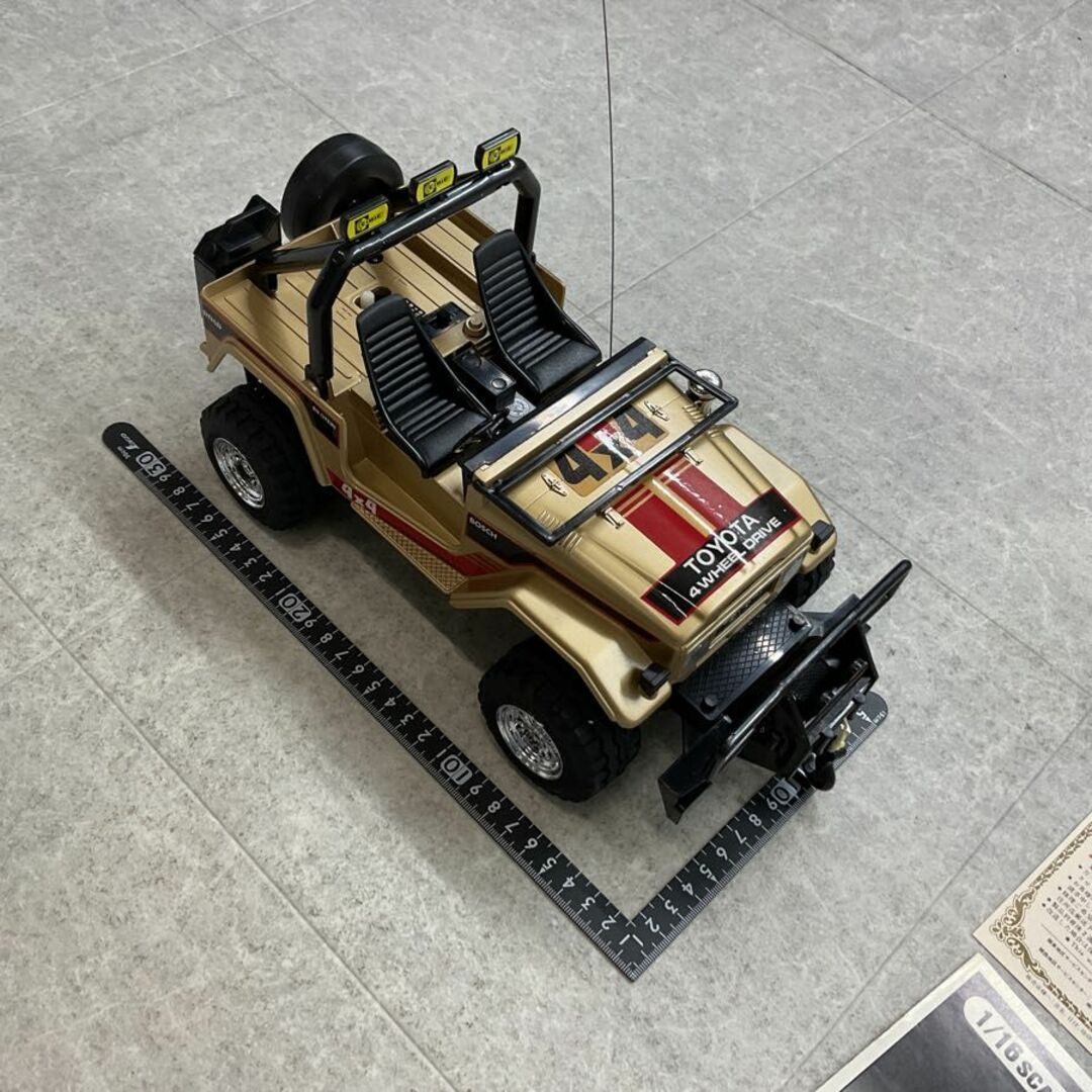 NIKKO ニッコー ラジコン ウィンチ ランクル オフロード 金ボディ4WD 1/16スケール エンタメ/ホビーのおもちゃ/ぬいぐるみ(トイラジコン)の商品写真