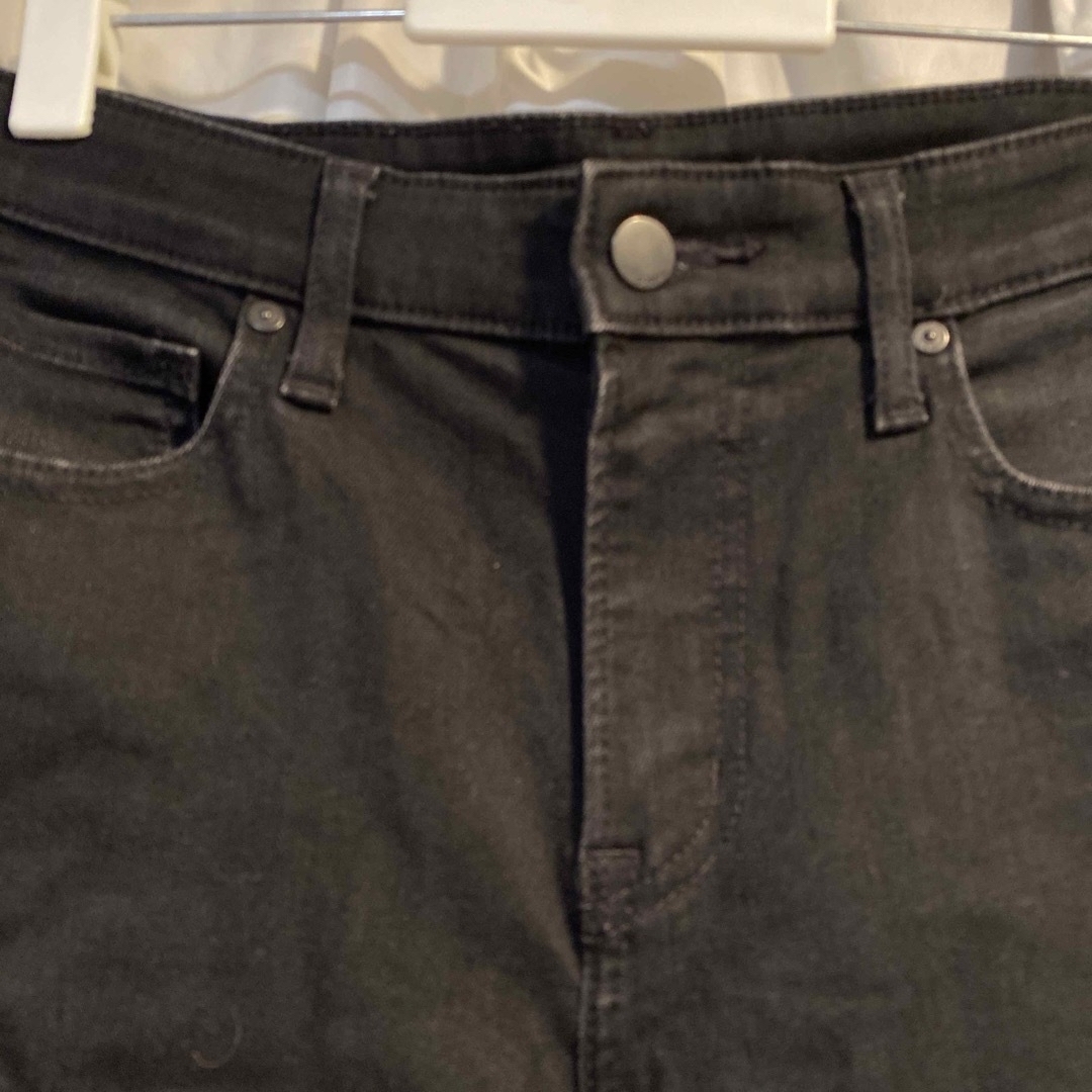 UNIQLO(ユニクロ)のユニクロ　ブラックデニム　ストレッチ　美品 メンズのパンツ(デニム/ジーンズ)の商品写真