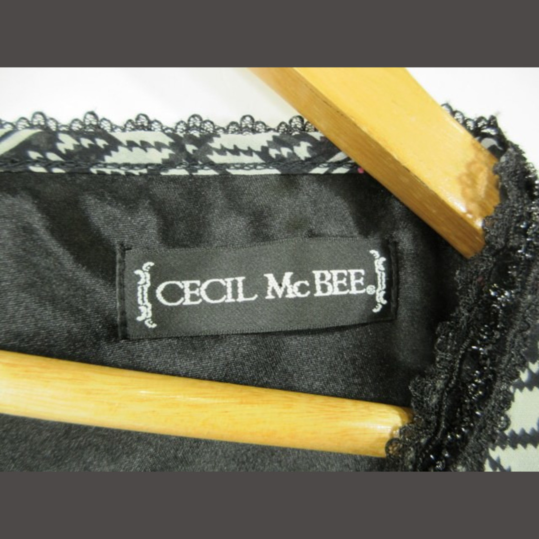 CECIL McBEE(セシルマクビー)のCECIL McBEE オールインワン 長袖 ショート丈 総柄 黒系 M レディースのレディース その他(その他)の商品写真