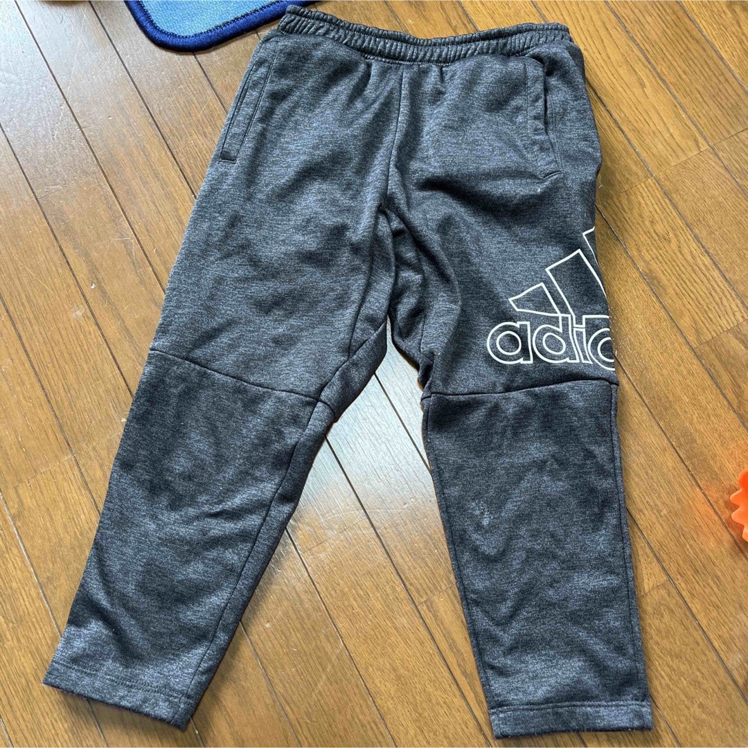 adidas(アディダス)のアディダス　120 キッズ/ベビー/マタニティのキッズ服女の子用(90cm~)(パンツ/スパッツ)の商品写真