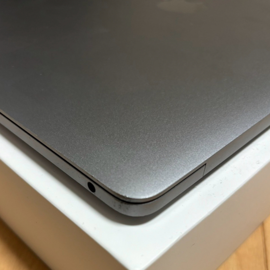 Apple(アップル)の💻MacBook Pro 13-inch 256GB スペースグレイ used スマホ/家電/カメラのPC/タブレット(ノートPC)の商品写真