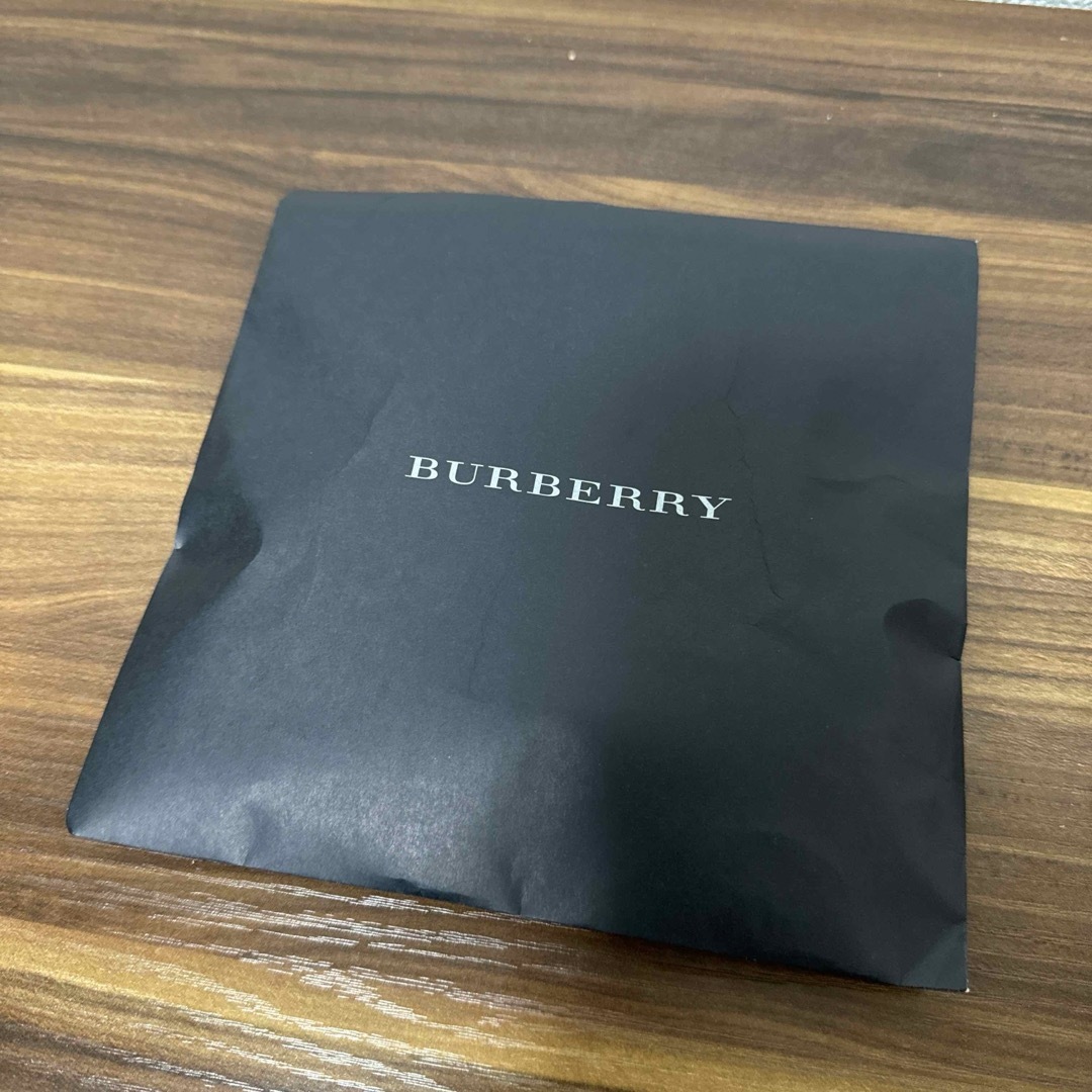 BURBERRY(バーバリー)の【未使用・送料無料】ロゴ刺繍入りノバチェックハンカチ 3枚セット ヴィンテージ メンズのファッション小物(ハンカチ/ポケットチーフ)の商品写真