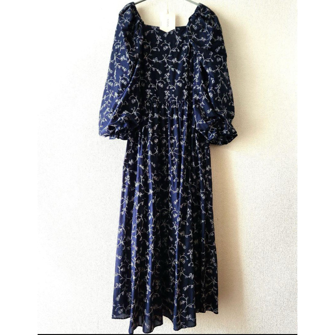 新品同様スティナstina closet turip dress navy36L レディースのワンピース(ロングワンピース/マキシワンピース)の商品写真